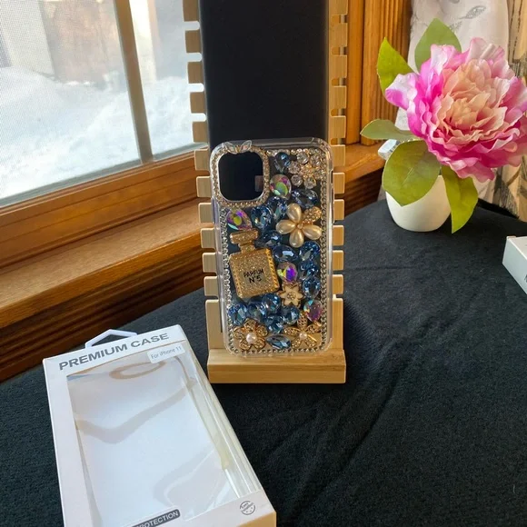 3D Bling Case for IPhone 11 - Picture 4 of 4